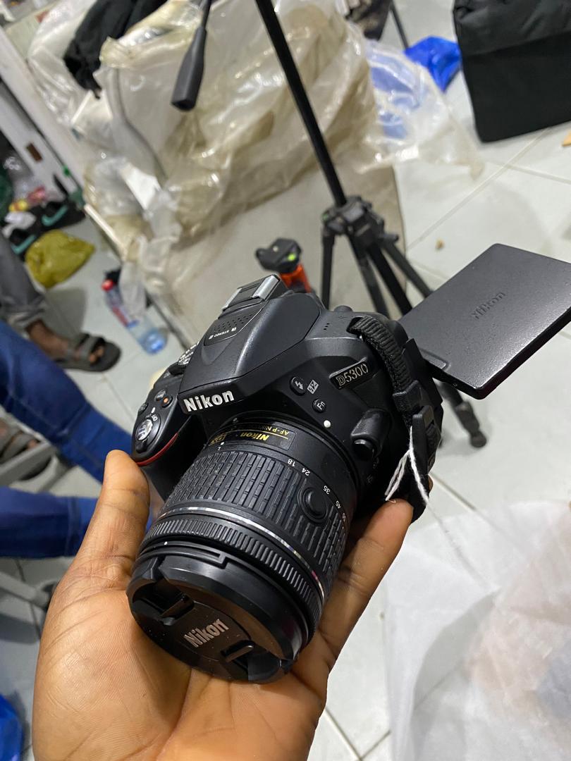 NIKON D5300